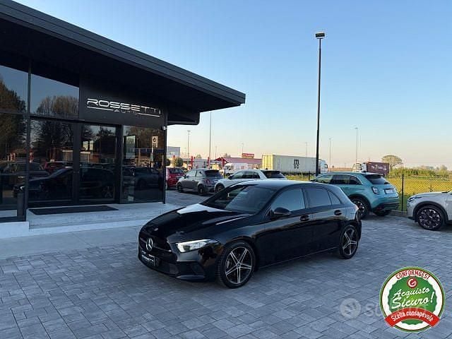 Usata Mercedes A180 116 CV (85 kW) 2021 Nero Berlina