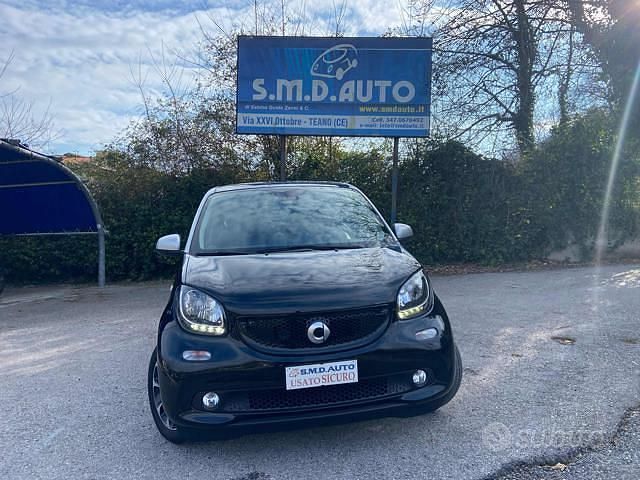 Usata Smart ForFour Passion 90 CV (66 kW) 2016 Nero Utilitaria