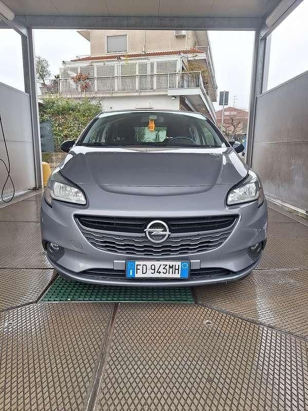 Usata Opel Corsa 90 CV (66 kW) 2016 Berlina
