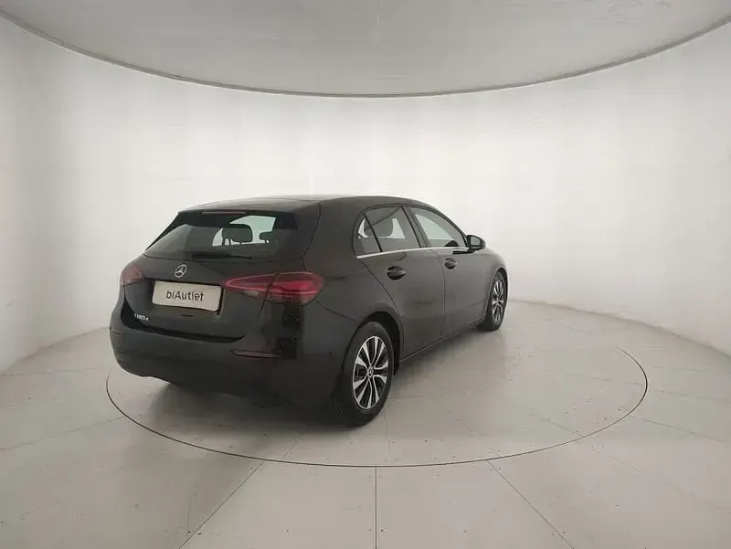 Usata Mercedes A180 Advanced 116 CV (85 kW) 2025 Nero Utilitaria