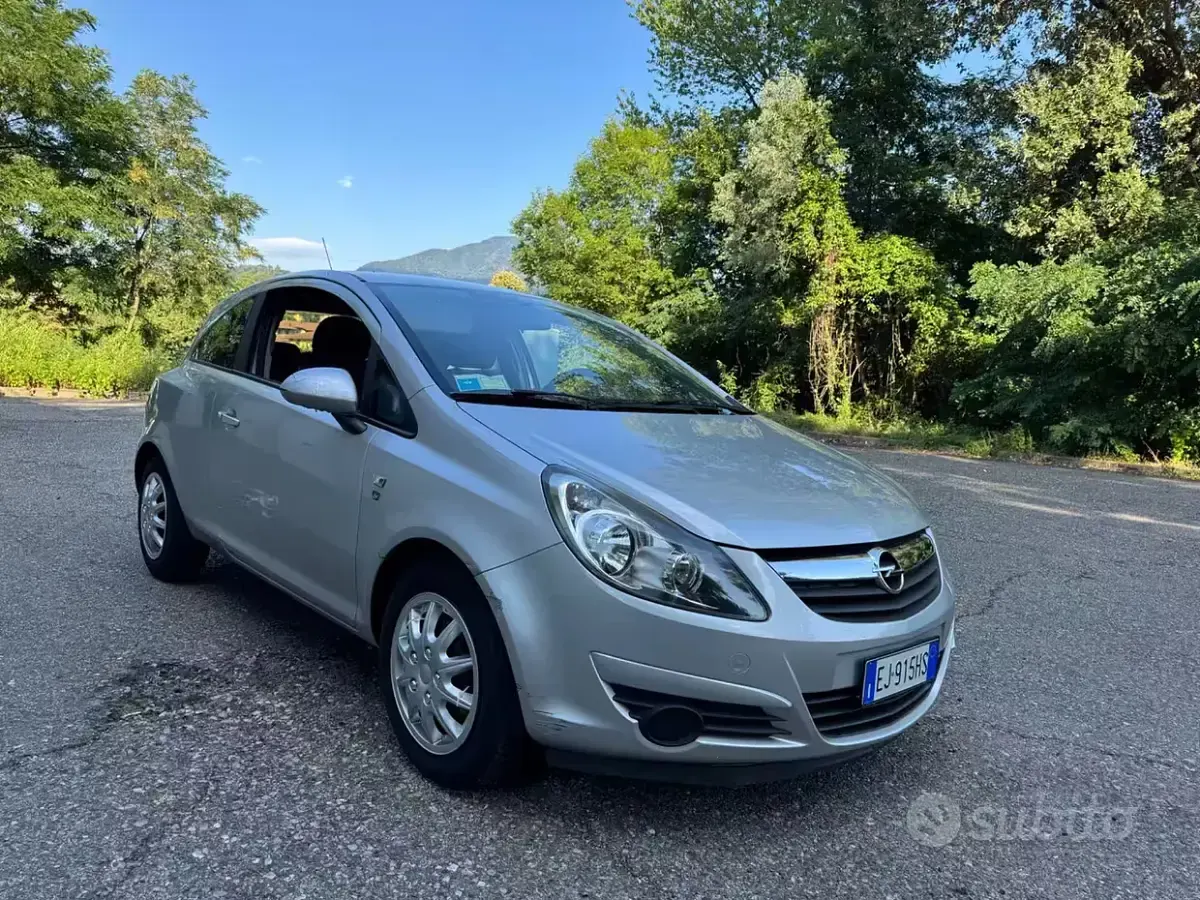 Usata Opel Corsa Club 85 CV (62 kW) 2011 Grigio Utilitaria