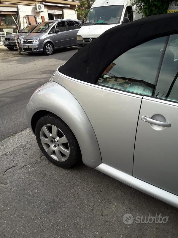 Usata VW Beetle Cabriolet 102 CV (75 kW) 2004 Cabrio