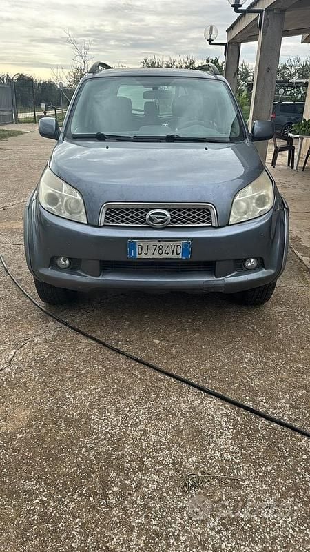 Usata Daihatsu Terios 105 CV (77 kW) 2008 Grigio SUV