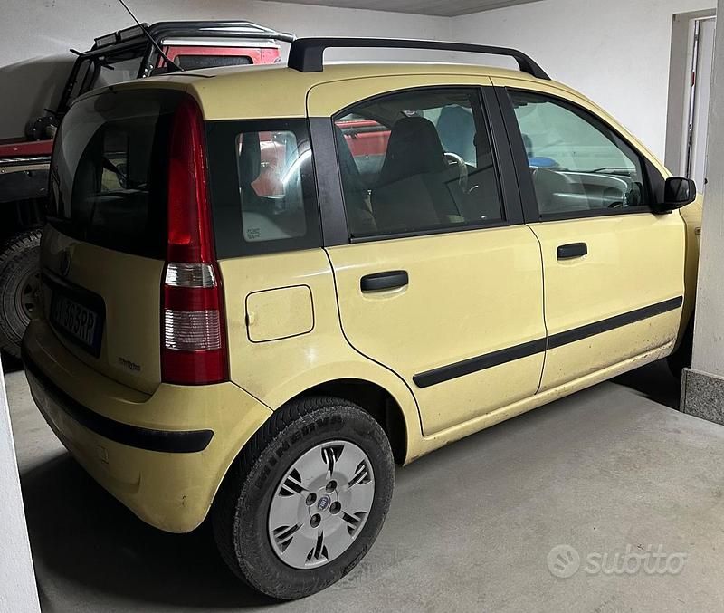 Usata Fiat Panda 69 CV (50 kW) 2003 Giallo Utilitaria