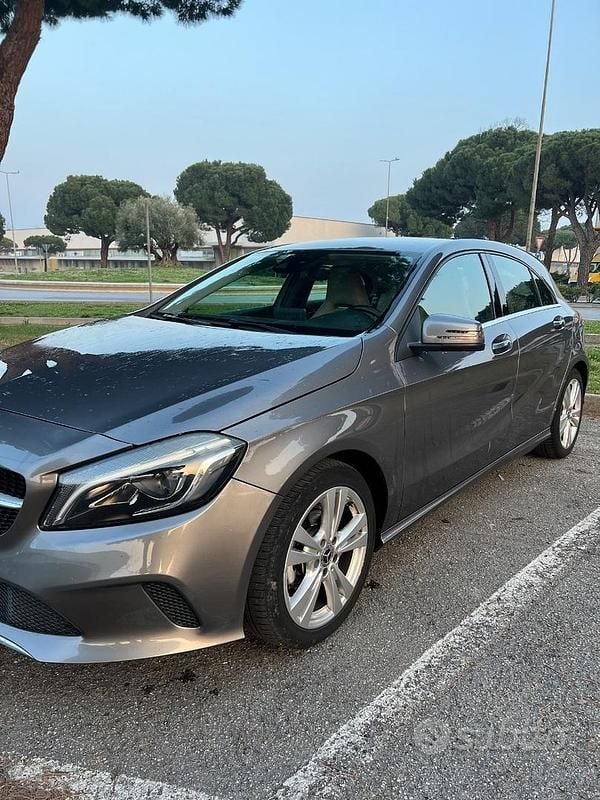 Usata Mercedes A160 Executive 90 CV (66 kW) 2017 Grigio Berlina