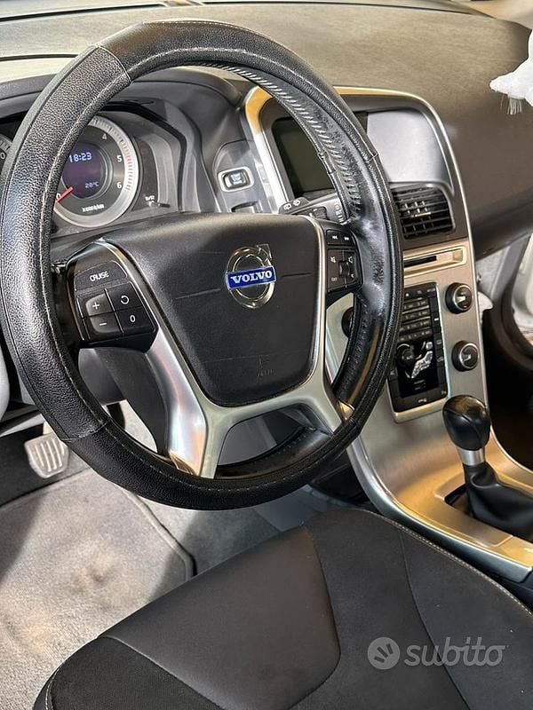 Usata Volvo XC60 203 CV (149 kW) 2011 Bianco SUV