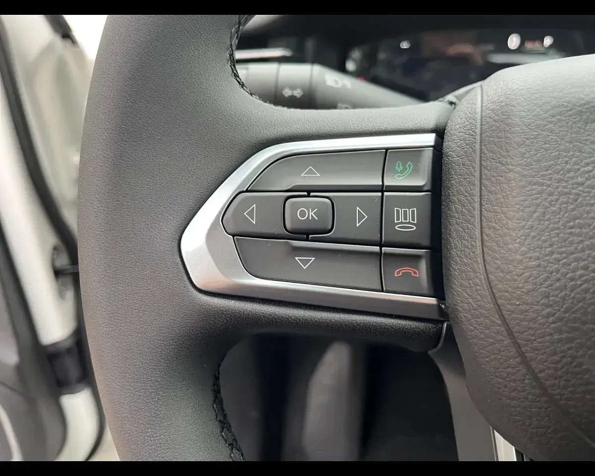 Usata Jeep Compass Altitude 130 CV (95 kW) 2024 Bianco SUV