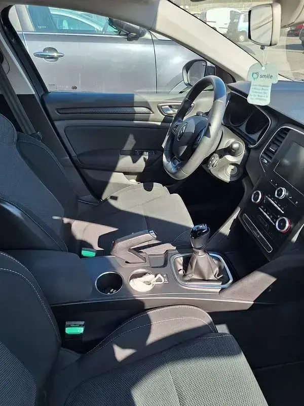 Usata Renault Mégane IV 116 CV (85 kW) 2019 Grigio Berlina