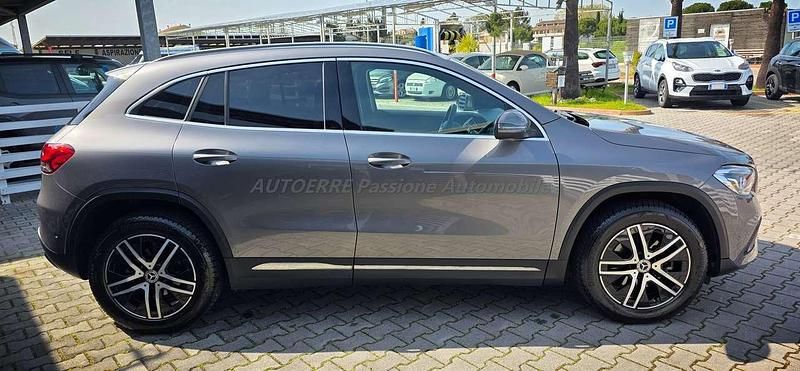 Usata Mercedes GLA200 150 CV (110 kW) 2023 Grigio SUV