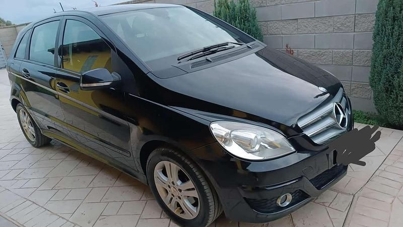Usata Mercedes B180 Executive 109 CV (80 kW) 2010 Nero Monovolume