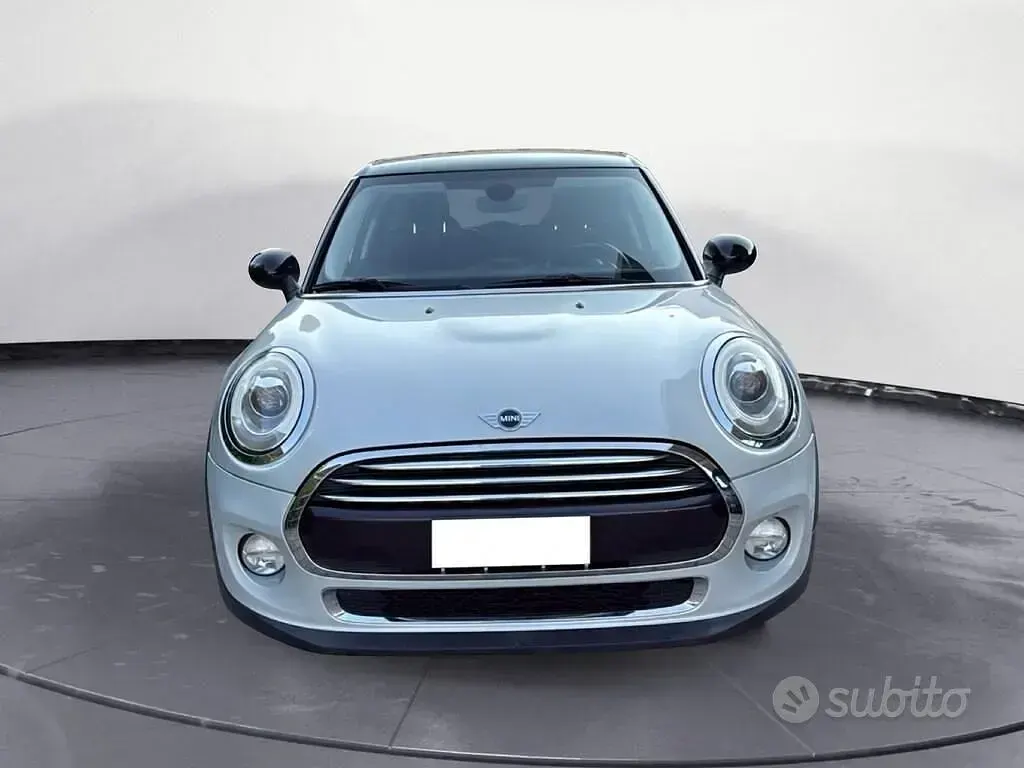 Usata Mini Cooper D 116 CV (85 kW) 2016 Grigio Utilitaria