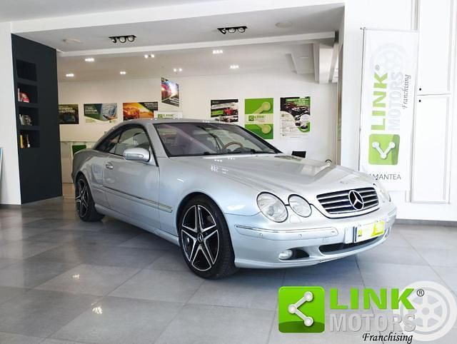 Usata Mercedes CL500 306 CV (225 kW) 2001 Grigio Coupé