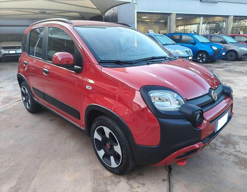 Usata Fiat Panda Cross Cross 71 CV (52 kW) 2024 Rosso Utilitaria