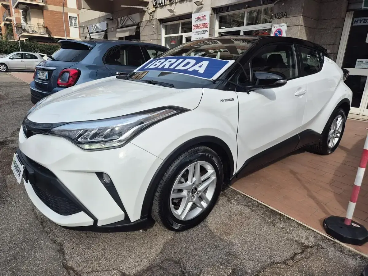 Usata Toyota C-HR Business Edition 97 CV (71 kW) 2021 Bianco SUV