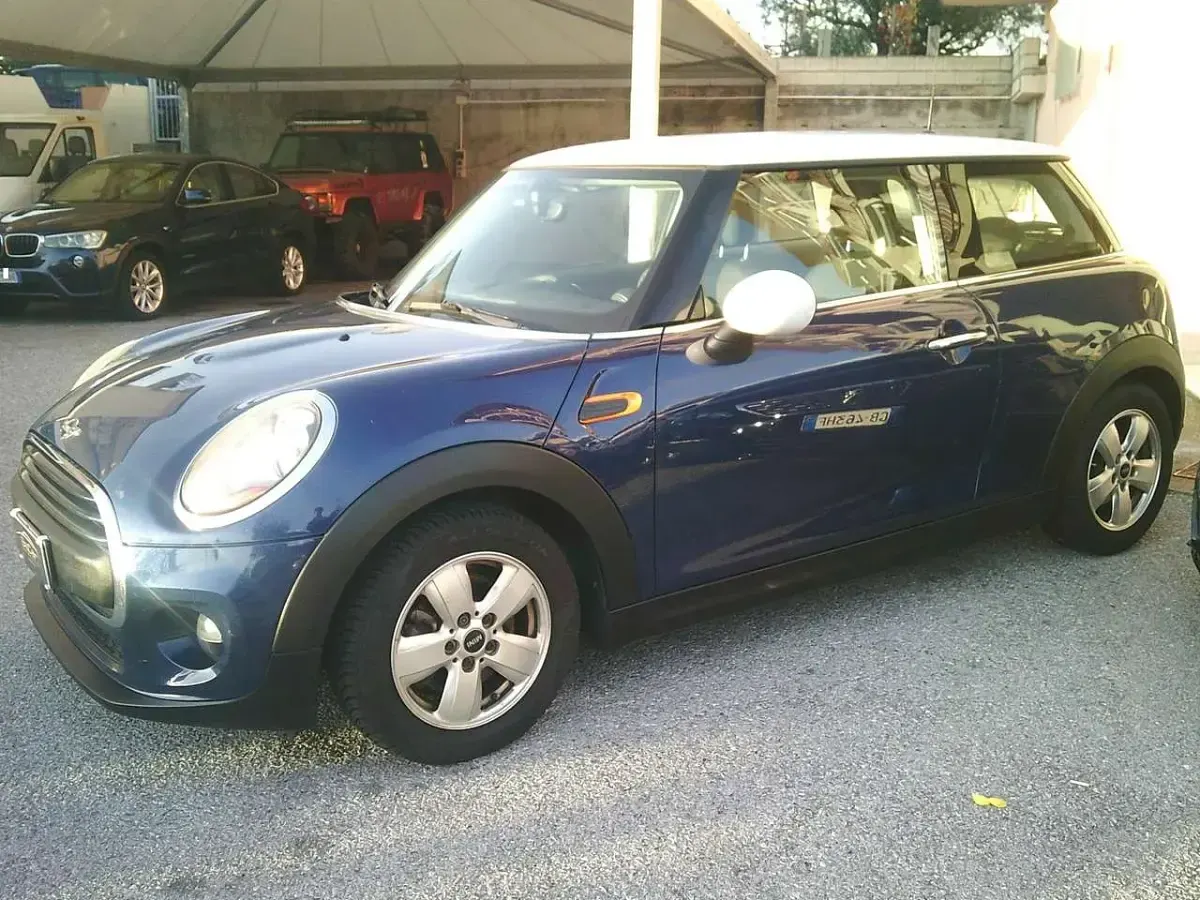Usata Mini ONE 102 CV (75 kW) 2014 Blu/azzurro Utilitaria