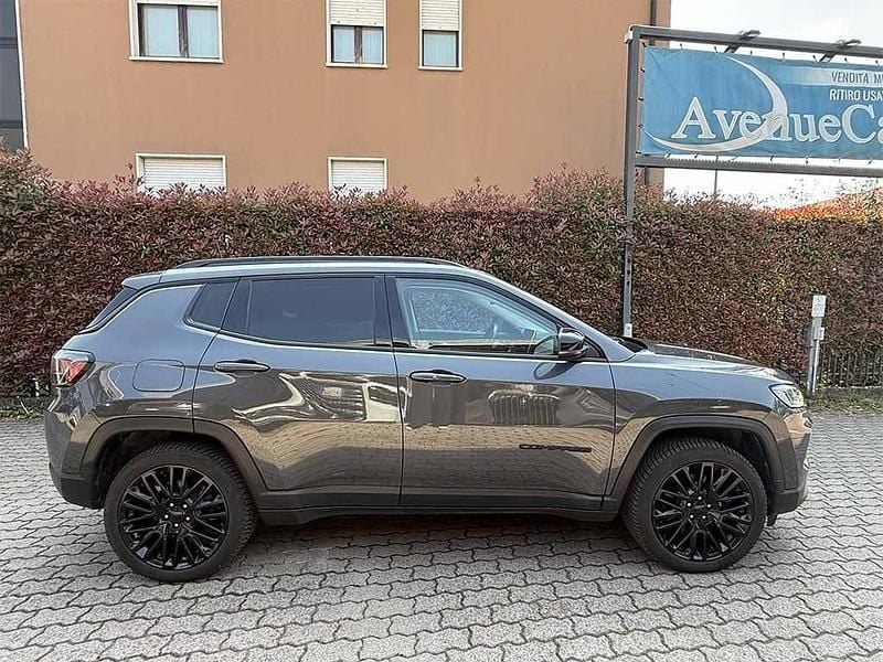 Usata Jeep Compass Night Eagle 131 CV (96 kW) 2022 Grigio / metallizzato SUV