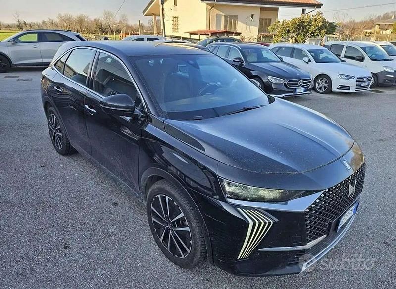 Usata DS Automobiles DS7 Crossback Bastille 225 CV (165 kW) 2023 Nero perla metallizzato SUV