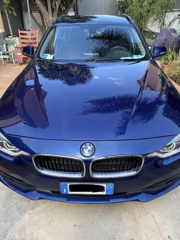 Usata BMW 320 Advantage 190 CV (139 kW) 2017 Blu/azzurro Station wagon