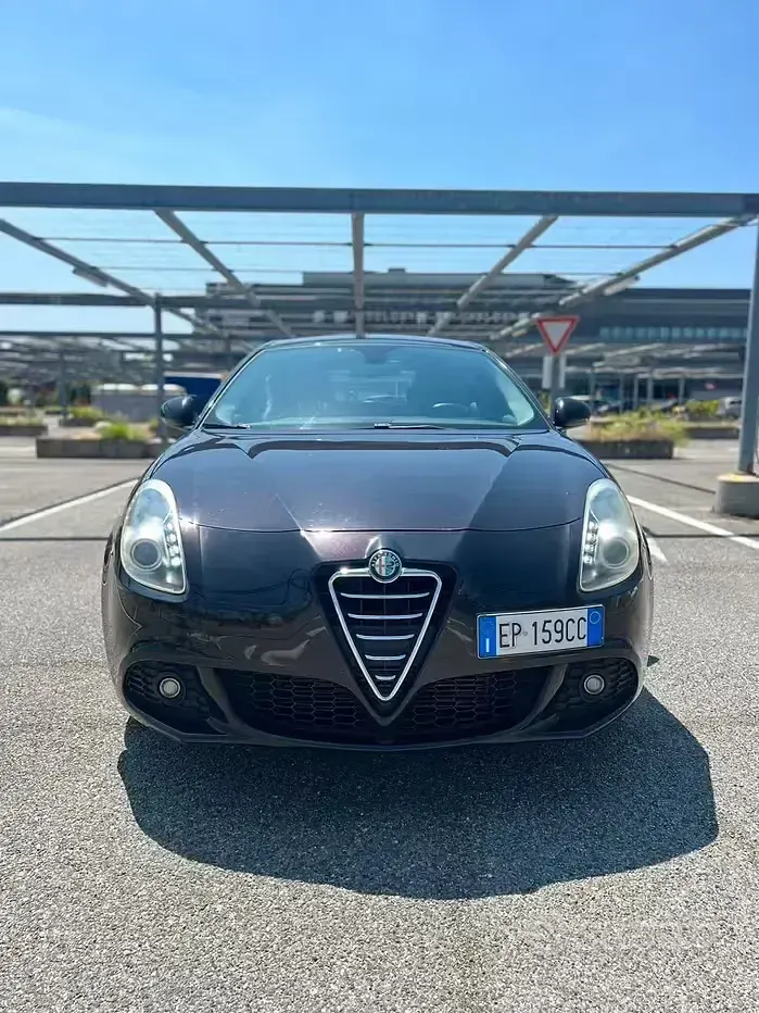 Usata Alfa Romeo Giulietta Progression 105 CV (77 kW) 2012 Nero Utilitaria