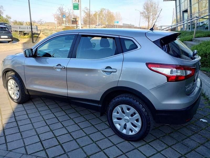 Usata Nissan Qashqai 110 CV (80 kW) 2015 Argento SUV