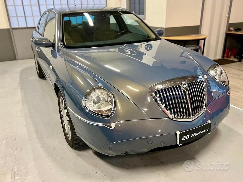 Usata Lancia Thesis 185 CV (136 kW) 2005 Grigio Berlina