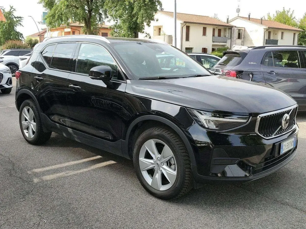 Usata Volvo XC40 Core 163 CV (119 kW) 2025 Nero SUV