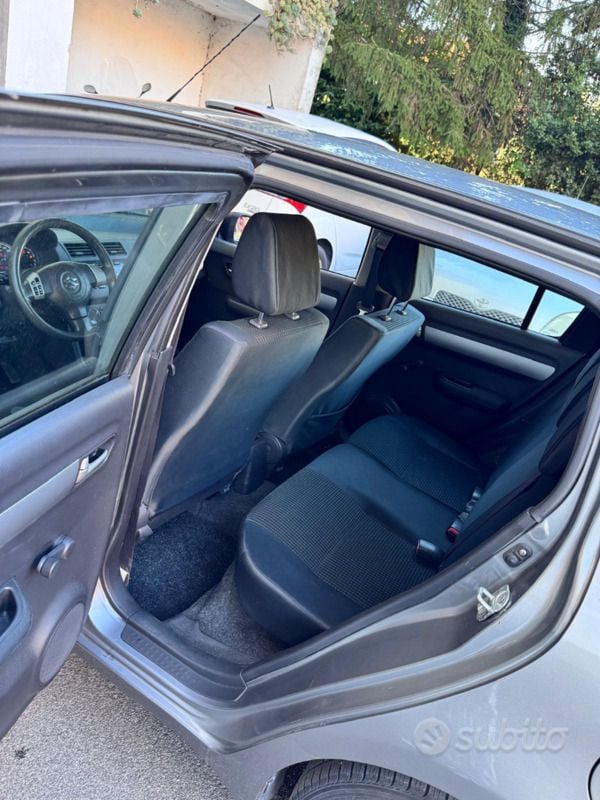 Grigio Usata 2007 Suzuki Swift Due volumi | 3600 € - Immagine 1/4