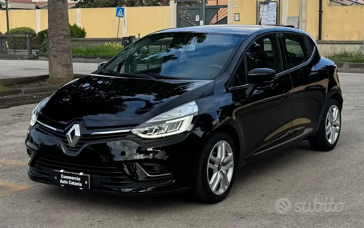 Usata Renault Clio 75 CV (55 kW) 2019 Nero Utilitaria
