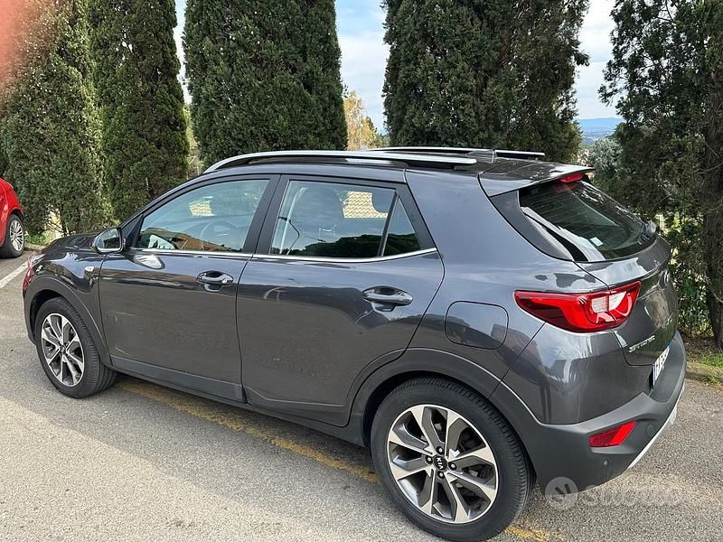 Usata Kia Stonic Style 97 CV (71 kW) 2019 Grigio SUV