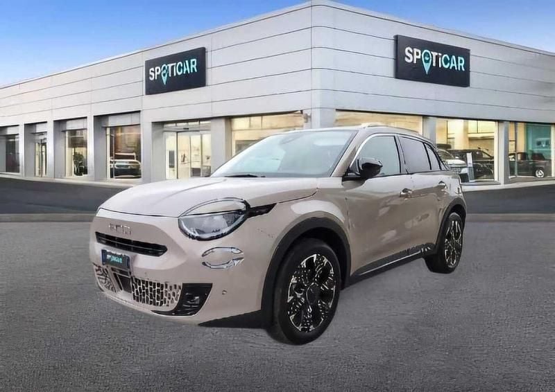 Usata Fiat 600 La Prima 101 CV (74 kW) 2025 Beige SUV