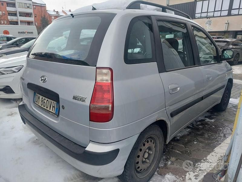 Usata Hyundai Matrix 103 CV (75 kW) 2008 Grigio Monovolume