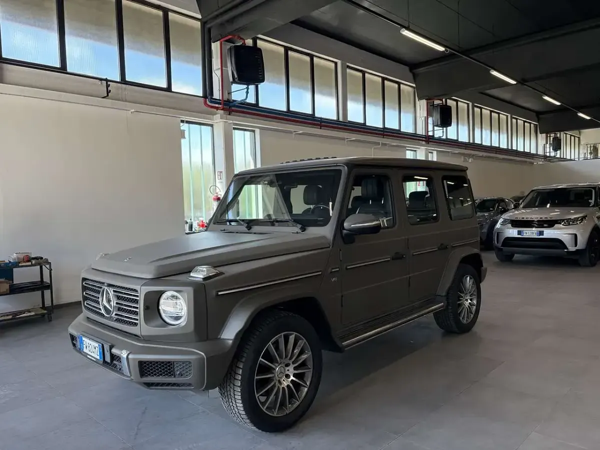 Usata Mercedes G500 Premium Plus 421 CV (309 kW) 2019 Matte olive green SUV