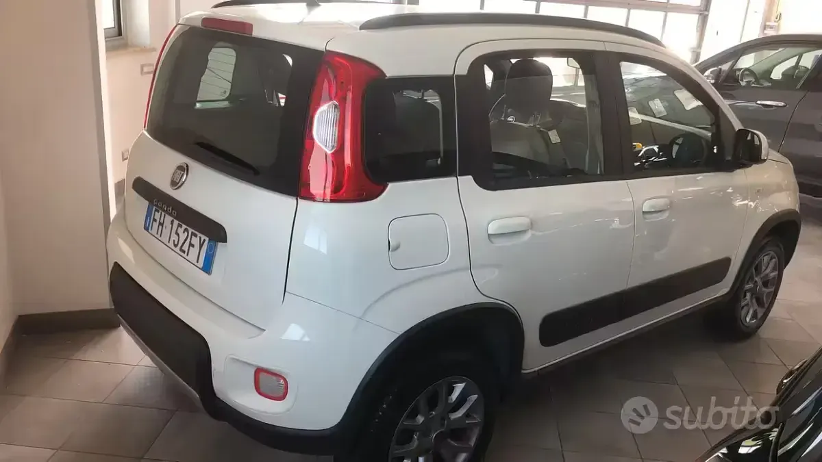Usata Fiat Panda 4x4 S 85 CV (62 kW) 2017 Bianco Utilitaria