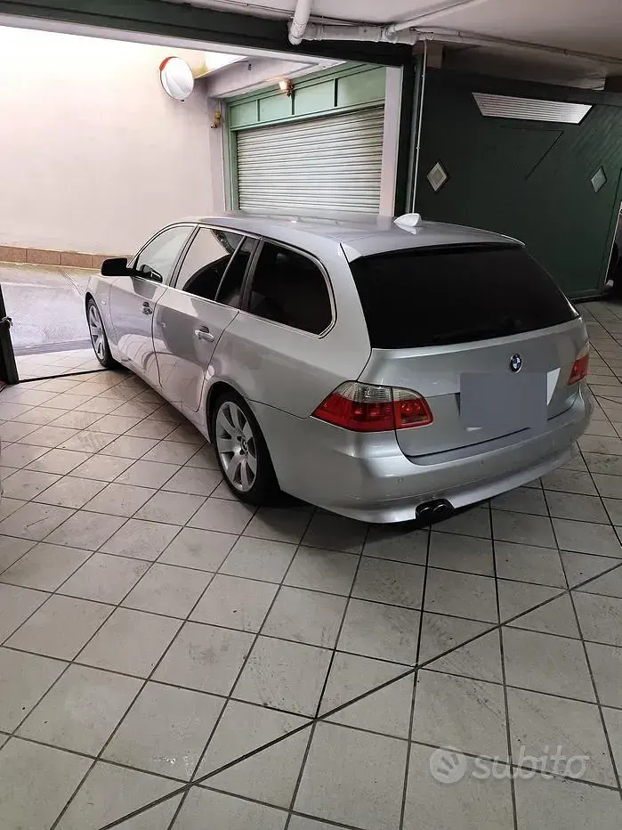 Usata BMW 525 Efficient Dynamics 177 CV (130 kW) 2005 Grigio Station wagon