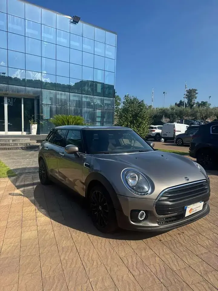 Usata Mini Cooper Clubman Exclusive 102 CV (75 kW) 2020 Bronzo Station wagon
