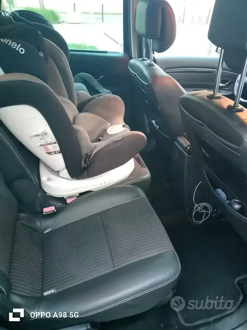Usata Renault Scenic E-Tech 110 CV (80 kW) 2013 Nero Station wagon
