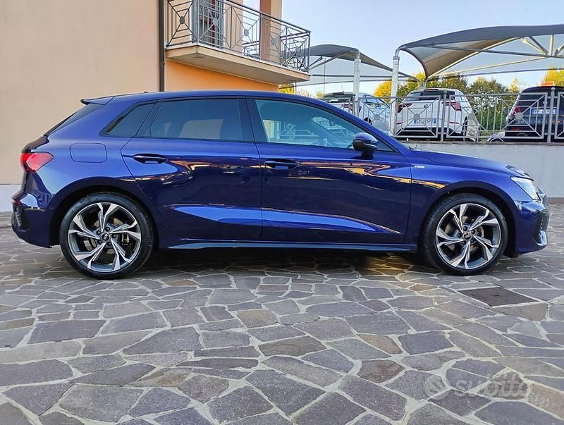 Usata Audi A3 Ambiente 150 CV (110 kW) 2022 Blu Berlina