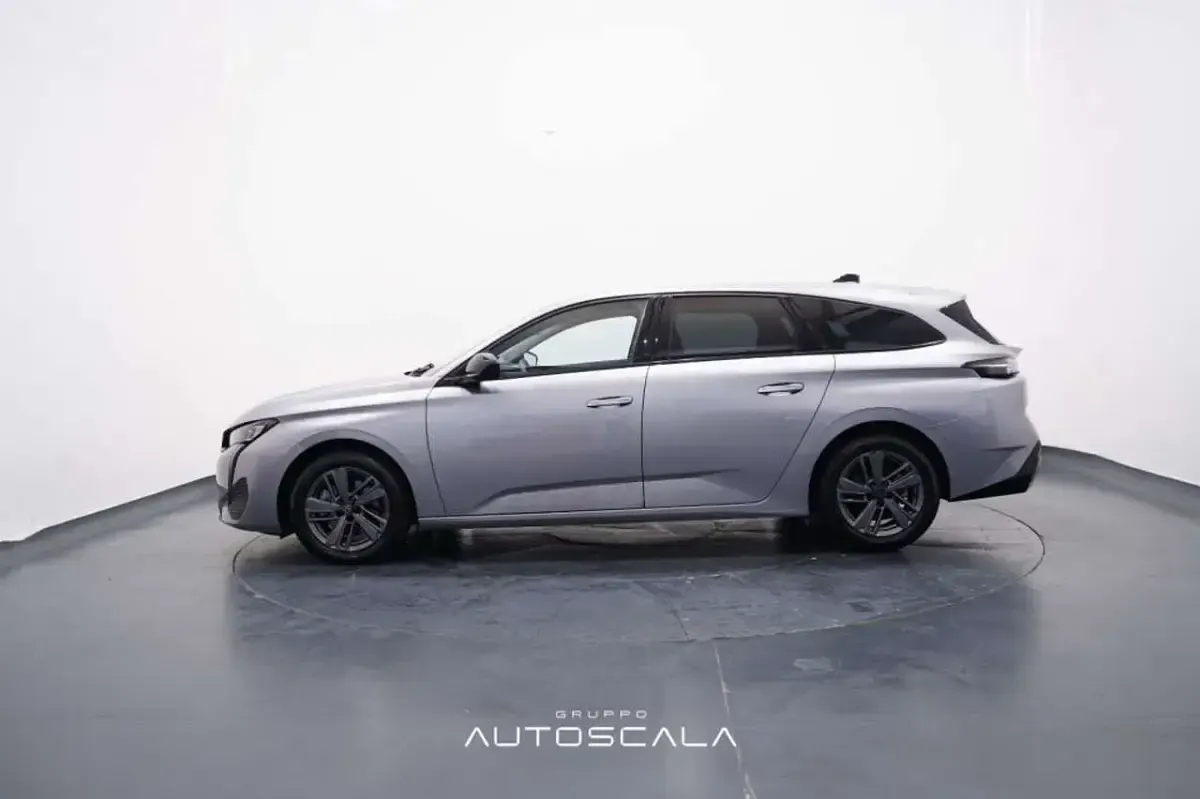Usata Peugeot 308 Allure 131 CV (96 kW) 2024 Grigio artense met. Station wagon
