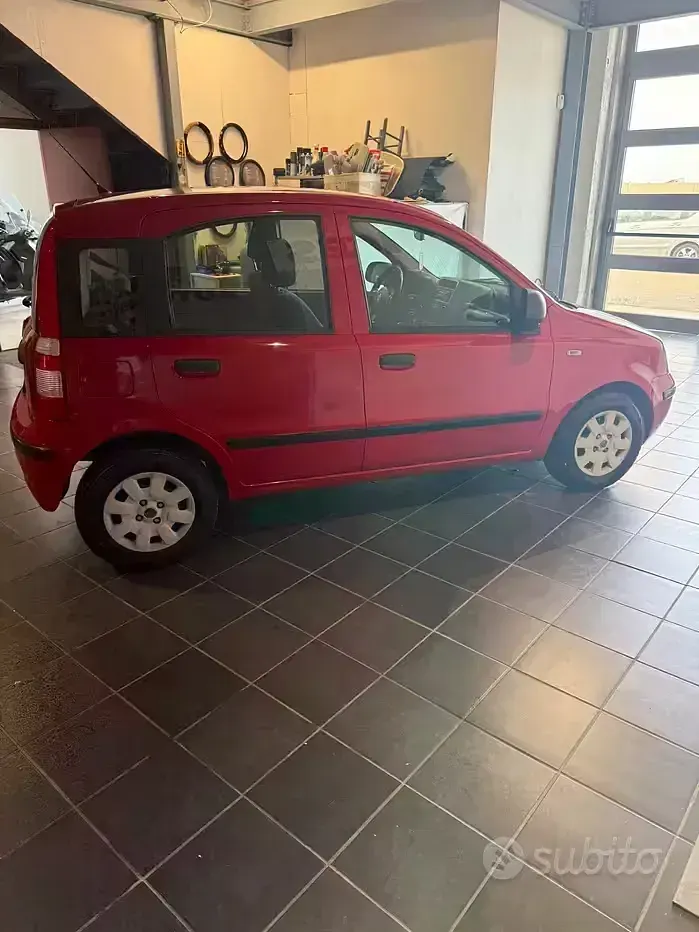 Usata Fiat Panda 69 CV (50 kW) 2010 Rosso Utilitaria