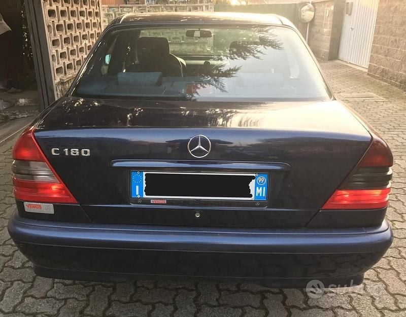 Usata Mercedes C180 Classic 122 CV (89 kW) 1999 Blu/azzurro Berlina