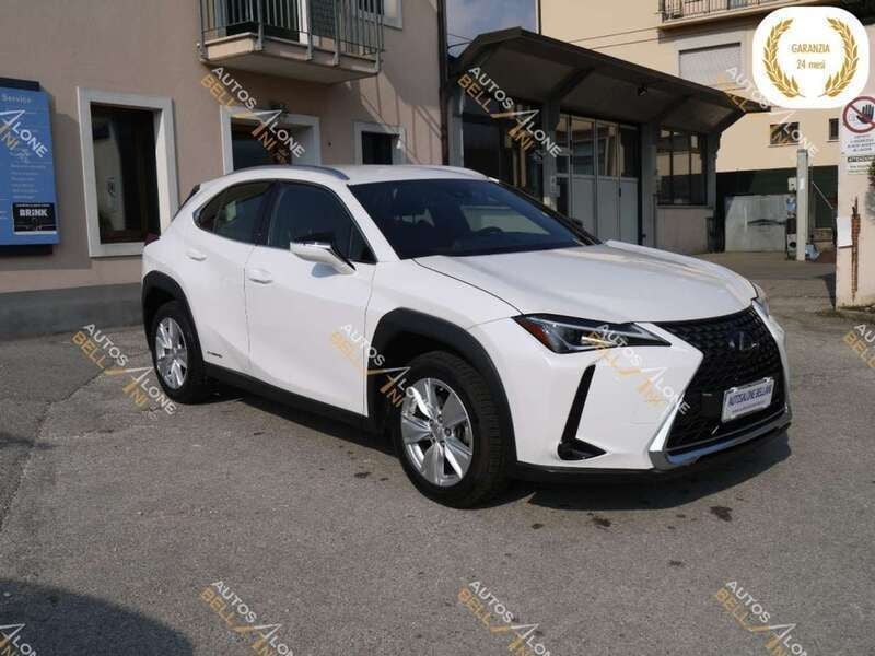 Bianco perlato Usata 2021 Lexus UX Business Edition SUV | 20.800 € (Super prezzo) - Immagine 1/4