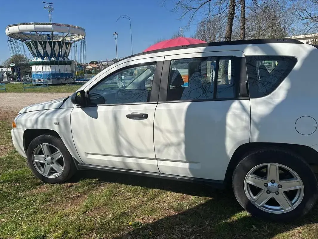 Usata Jeep Compass Sport 140 CV (102 kW) 2010 SUV