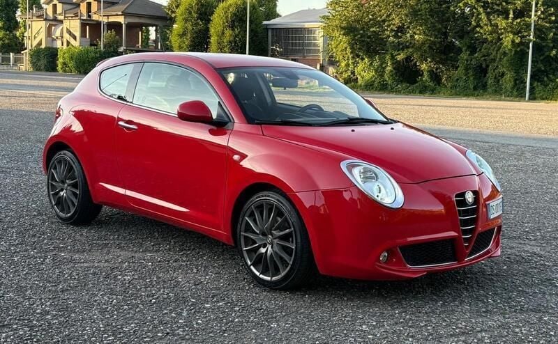 Usata Alfa Romeo MiTo Distinctive 120 CV (88 kW) 2009 Rosso Utilitaria