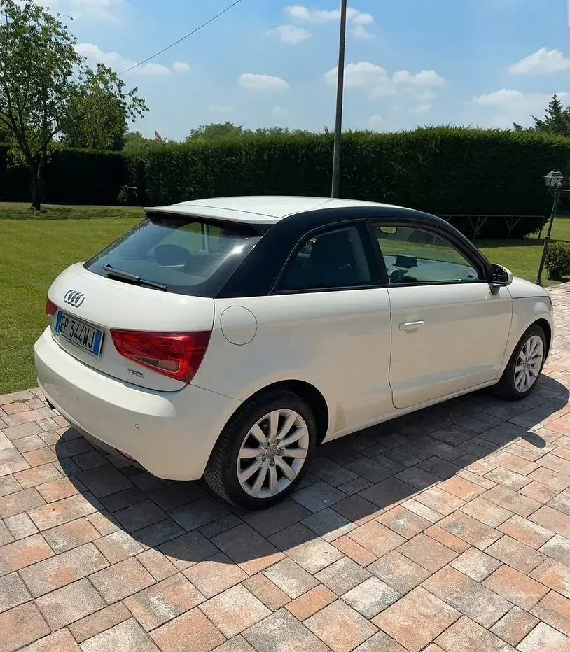 Usata Audi A1 86 CV (63 kW) 2012 Bianco Utilitaria