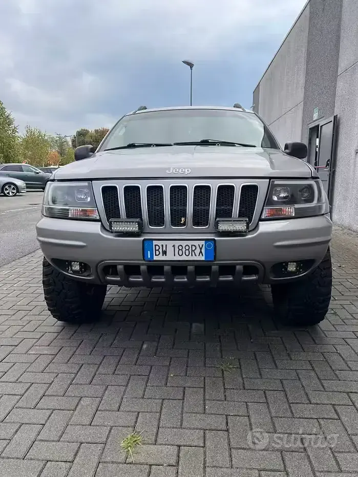 Usata Jeep Grand Cherokee 163 CV (119 kW) 2002 Grigio SUV