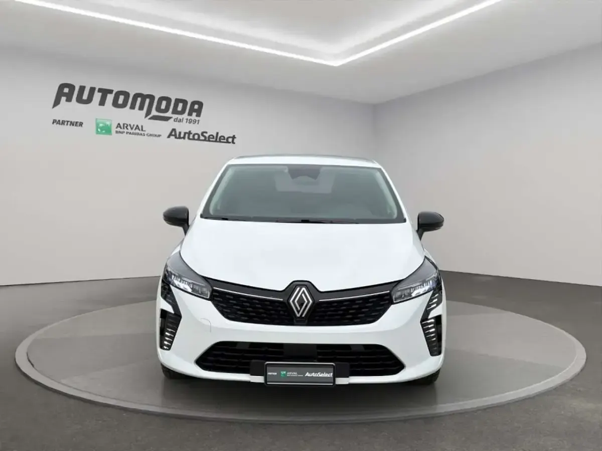 Usata Renault Clio 101 CV (74 kW) 2024 Bianco Utilitaria