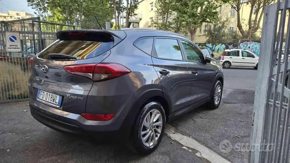 Usata Hyundai Tucson Comfort 116 CV (85 kW) 2016 Antracite SUV