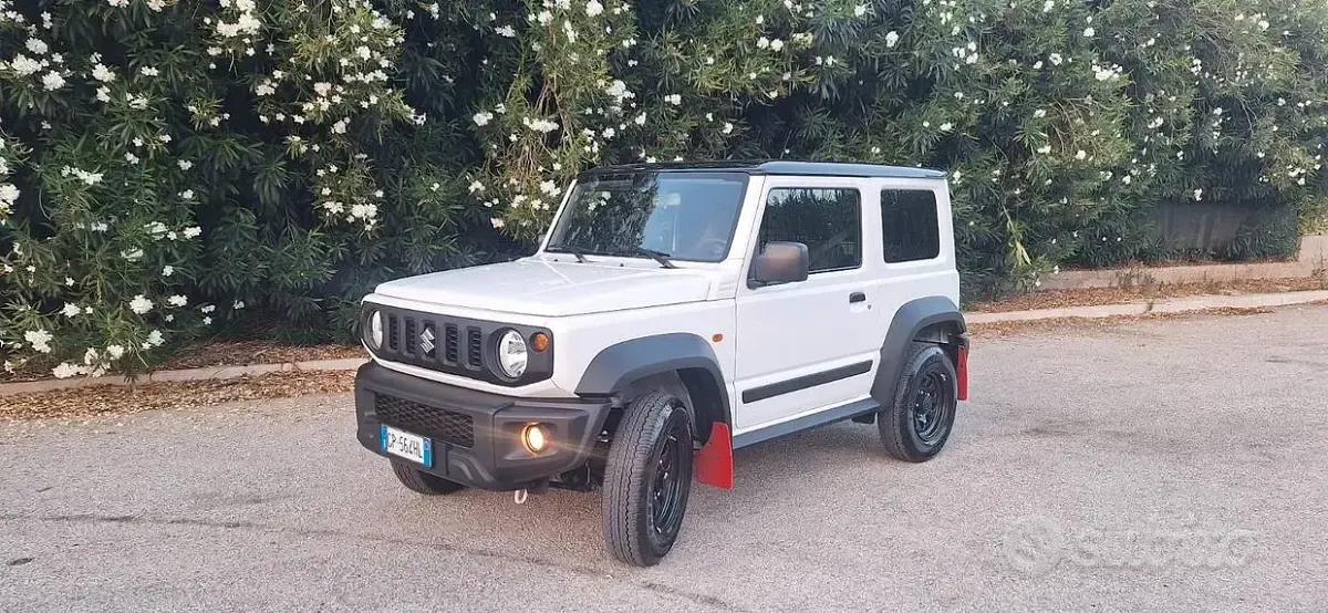 Usata Suzuki Jimny 102 CV (75 kW) 2024 Bianco SUV