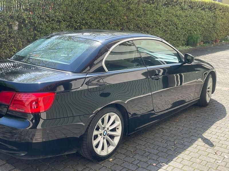 Usata BMW 320 Cabriolet 184 CV (135 kW) 2010 Nero Cabrio