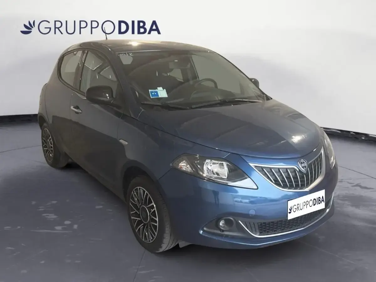 Usata Lancia Ypsilon S 70 CV (51 kW) 2024 Blu Utilitaria